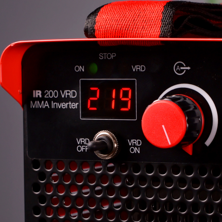 Инвертор сварочный FUBAG IR 200 VRD в Благовещенске фото
